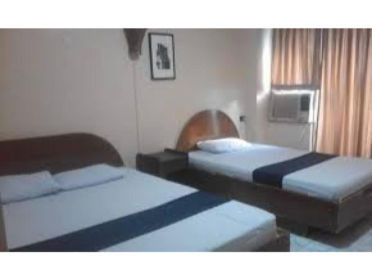 Oyo 672 Capitol Tourist Inn Cebu Екстериор снимка