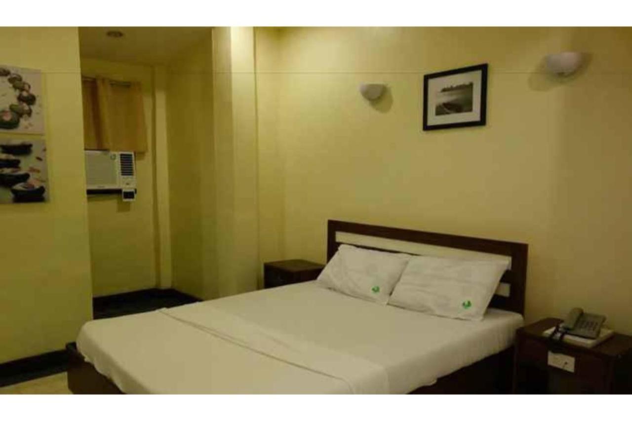 Oyo 672 Capitol Tourist Inn Cebu Екстериор снимка