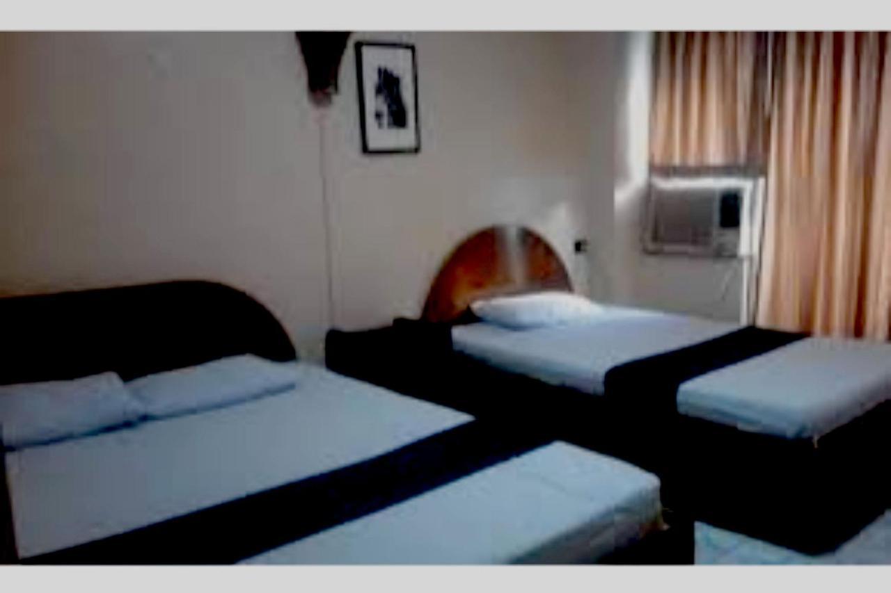 Oyo 672 Capitol Tourist Inn Cebu Екстериор снимка